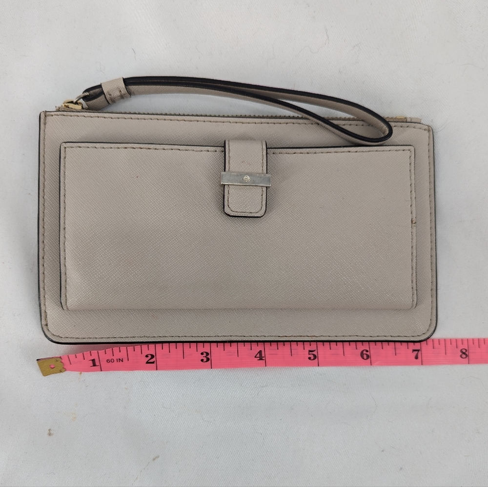 Kate Spade New York Cedar Street Karoliner Wristlet Crisp Linen - Picture 9 of 12